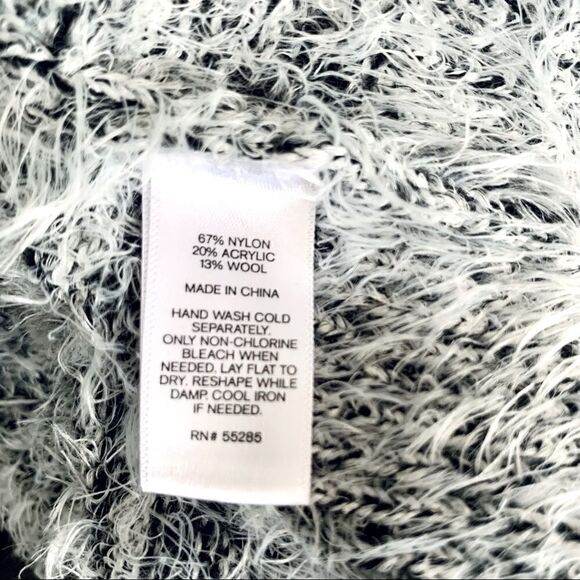 Express Mock Neck Fuzzy Cropped Sweater Size XS - Picture 11 of 11